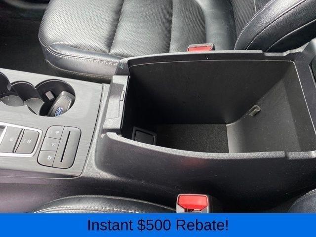 Ford Escape Titanium 4WD 2022