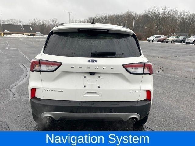 Ford Escape Titanium 4WD 2022