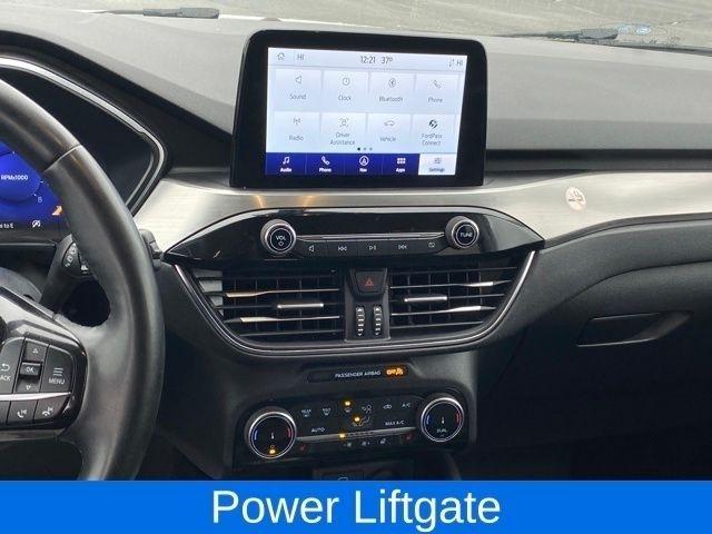 Ford Escape Titanium 4WD 2022