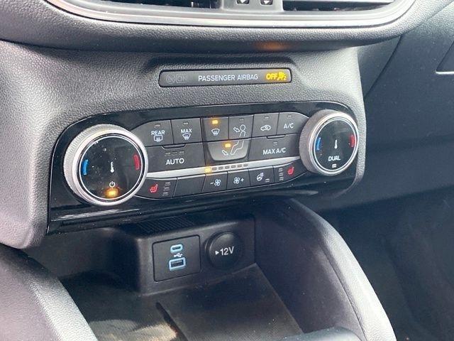 Ford Escape Titanium 4WD 2022