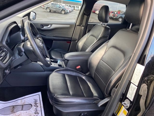 Ford Escape Platinum AWD 2023