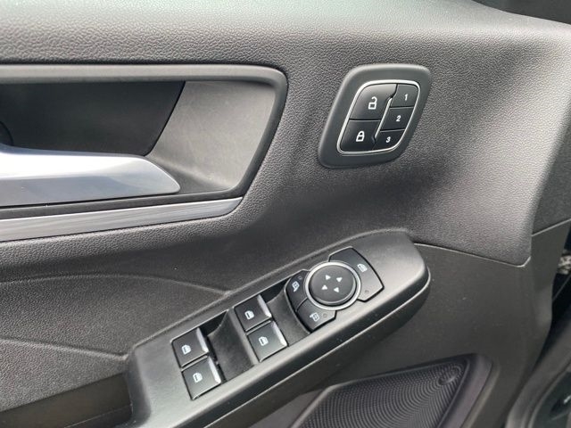 Ford Escape Platinum AWD 2023