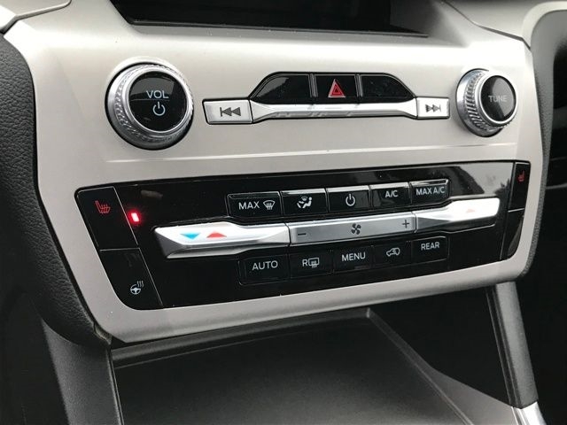 Ford Explorer XLT AWD 2023