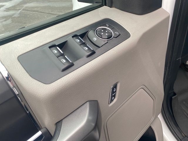 Ford F-150 XL SuperCrew 5.5-ft. Bed 4WD 2015