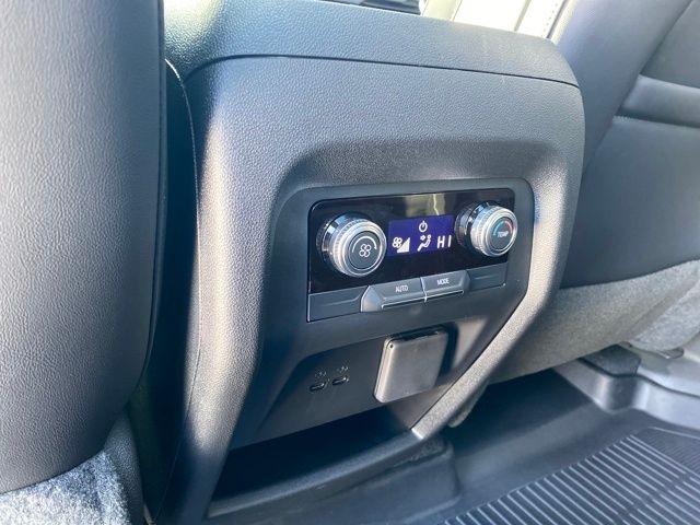 GMC Acadia Elevation 2024