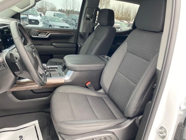 Chevrolet Silverado 1500 RST Crew Cab 4WD 2024