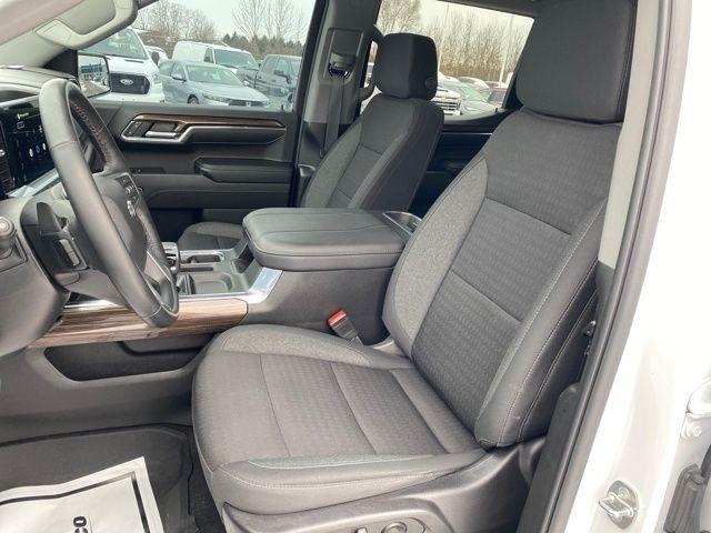 Chevrolet Silverado 1500 RST Crew Cab 4WD 2024