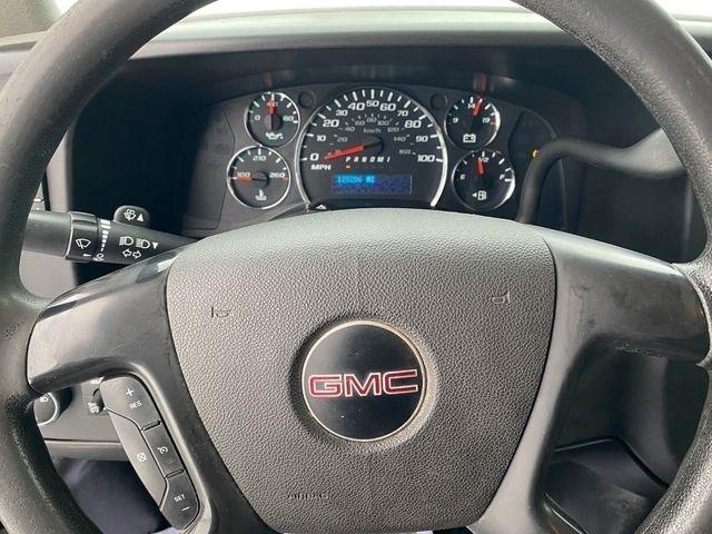 GMC Savana G2500 Cargo 2012