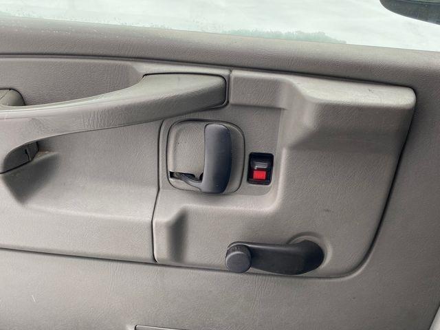 GMC Savana G2500 Cargo 2012