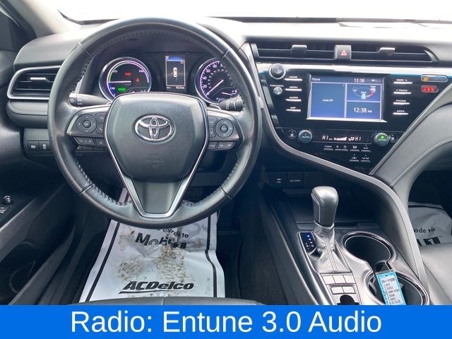 Toyota Camry Hybrid XLE 2019