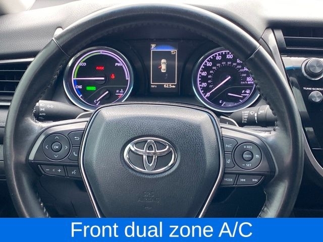 Toyota Camry Hybrid XLE 2019
