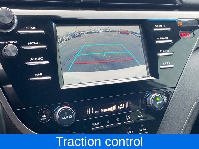 Toyota Camry Hybrid XLE 2019