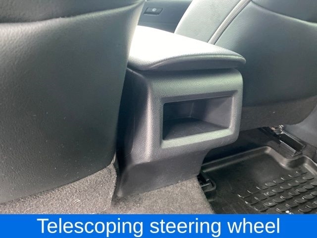 Toyota Camry Hybrid XLE 2019