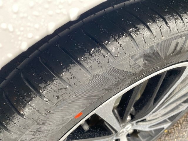 Toyota Camry Hybrid XLE 2019