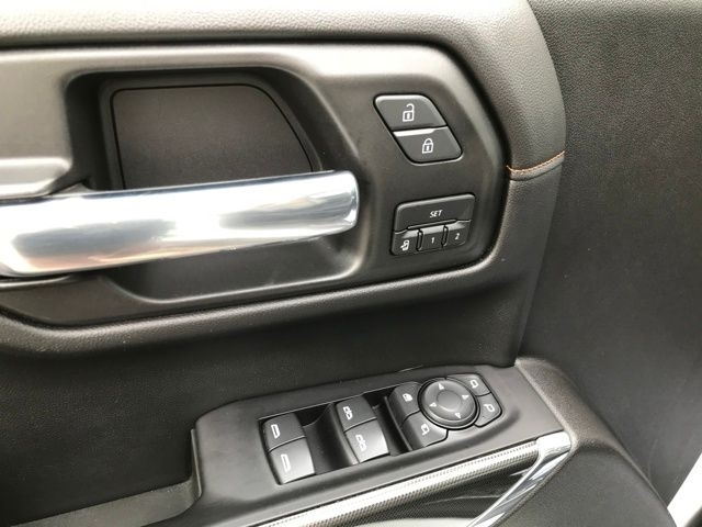 GMC Sierra 1500 AT4 Crew Cab Long Box 4WD 2020