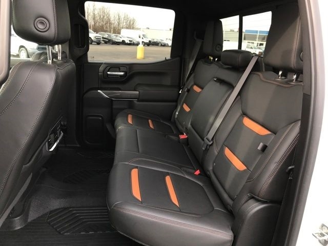 GMC Sierra 1500 AT4 Crew Cab Long Box 4WD 2020