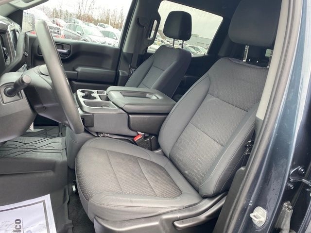 Chevrolet Silverado 1500 Custom Crew Cab Long Box 4WD 2020