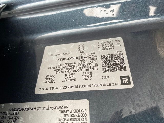 Chevrolet Silverado 1500 Custom Crew Cab Long Box 4WD 2020