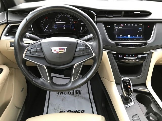 Cadillac XT5 Base AWD 2019