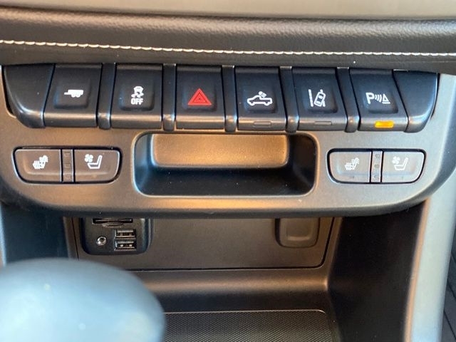 GMC Canyon Denali Crew Cab Long Box 4WD 2022