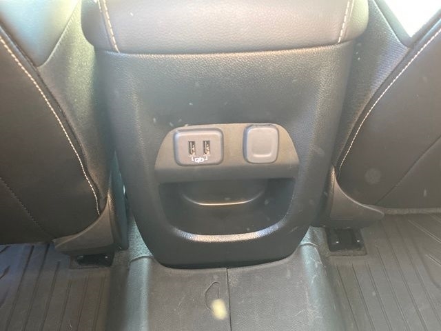 GMC Canyon Denali Crew Cab Long Box 4WD 2022