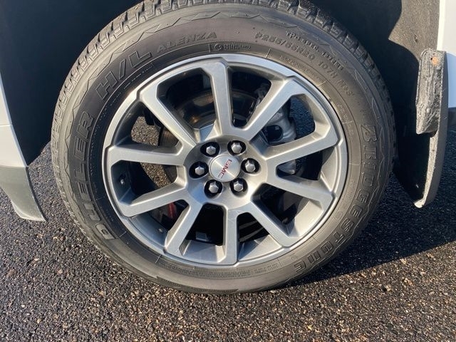 GMC Canyon Denali Crew Cab Long Box 4WD 2022