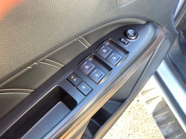 GMC Canyon Denali Crew Cab Long Box 4WD 2022