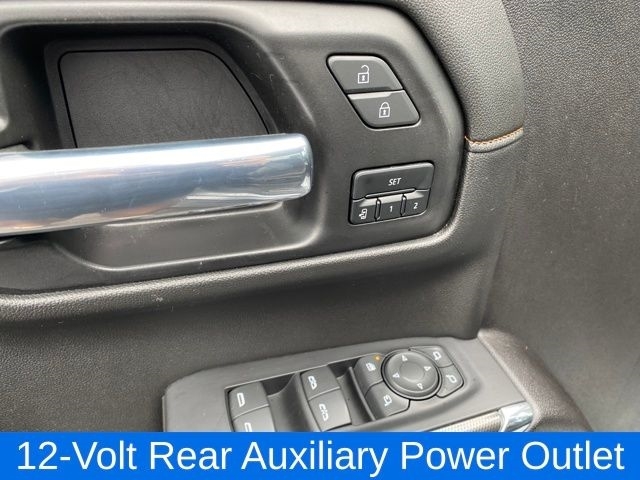 GMC Sierra 1500 AT4 Crew Cab Long Box 4WD 2021