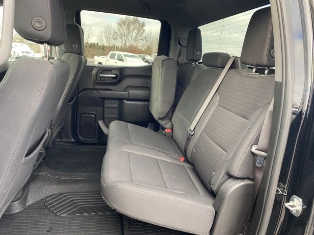 Chevrolet Silverado 1500 Trail Boss Custom Crew Cab 4WD 2022