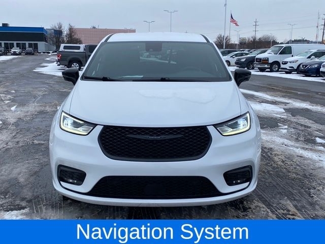 Chrysler Pacifica Hybrid Select 2024