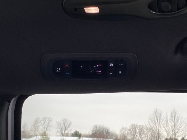 Chrysler Pacifica Hybrid Select 2024