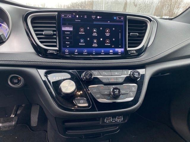 Chrysler Pacifica Hybrid Select 2024