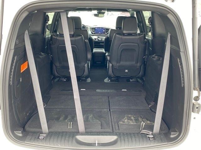 Chrysler Pacifica Hybrid Select 2024