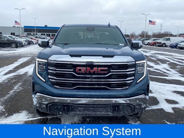 GMC Sierra 1500 SLT Crew Cab 4WD 2024
