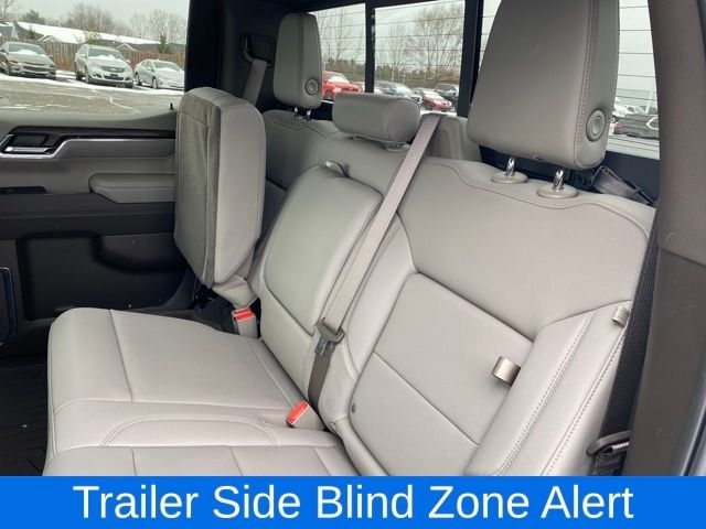 GMC Sierra 1500 SLT Crew Cab 4WD 2024