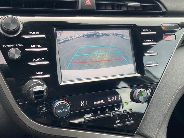 Toyota Camry Hybrid LE 2020