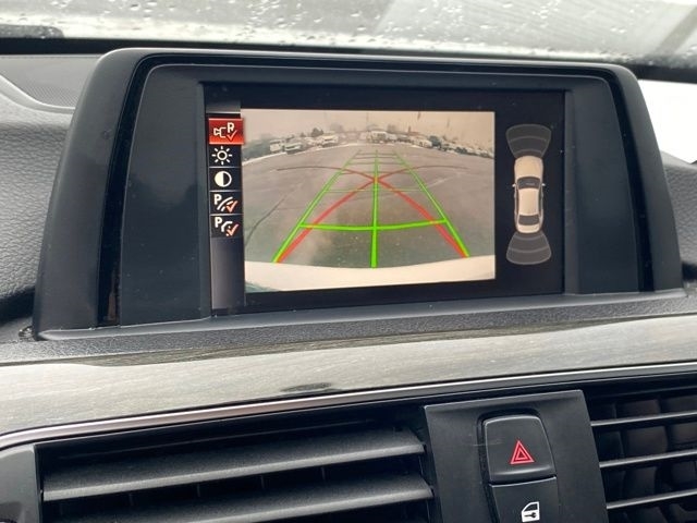 BMW 3-Series 320i Sedan 2017