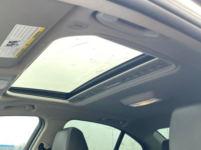 BMW 3-Series 320i Sedan 2017