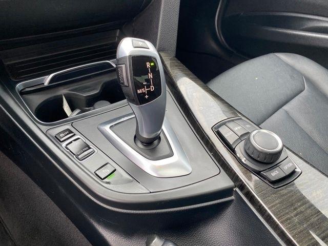 BMW 3-Series 320i Sedan 2017