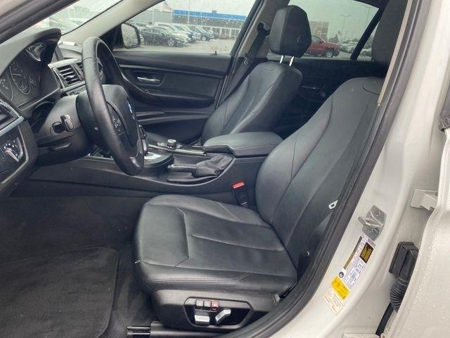 BMW 3-Series 320i Sedan 2017