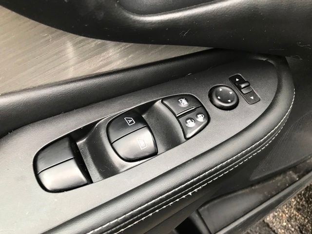 Nissan Murano SV AWD 2017