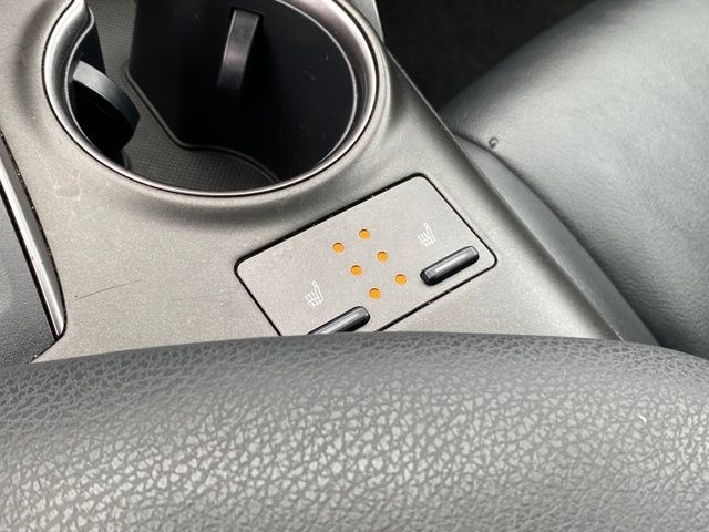 Toyota Camry SE 2021