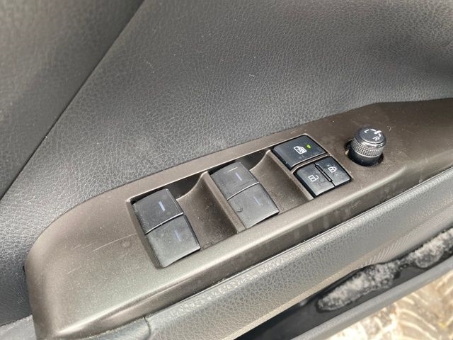 Toyota Camry SE 2021