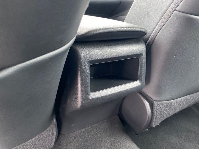 Toyota Camry SE 2021