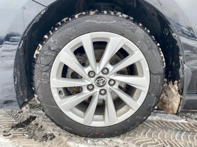 Toyota Camry SE 2021