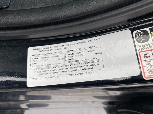 Toyota Camry SE 2021