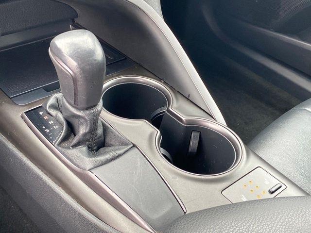 Toyota Camry SE 2021