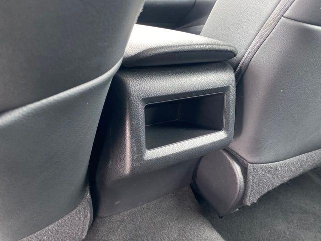 Toyota Camry SE 2021