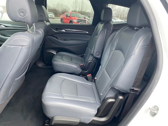 Buick Enclave Essence AWD 2022