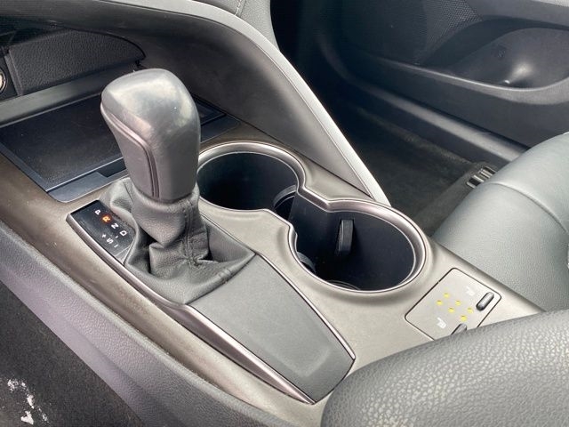 Toyota Camry SE 2023